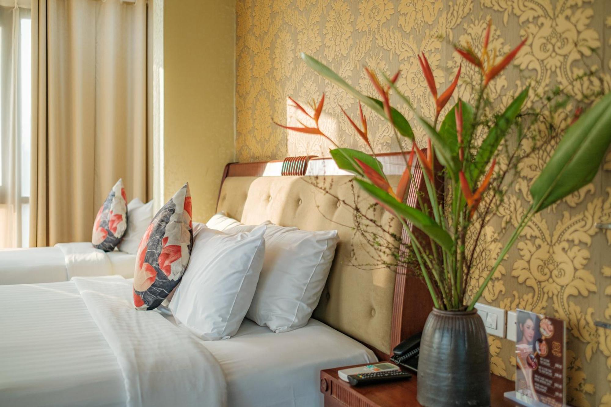 Sunset Westlake Hanoi Hotel Экстерьер фото