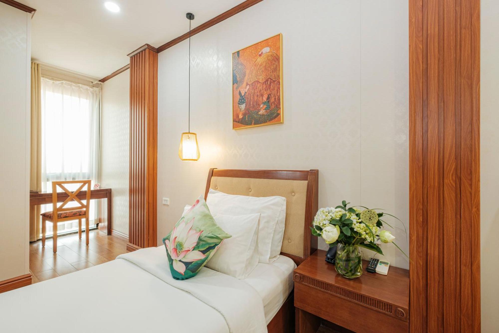 Sunset Westlake Hanoi Hotel Экстерьер фото